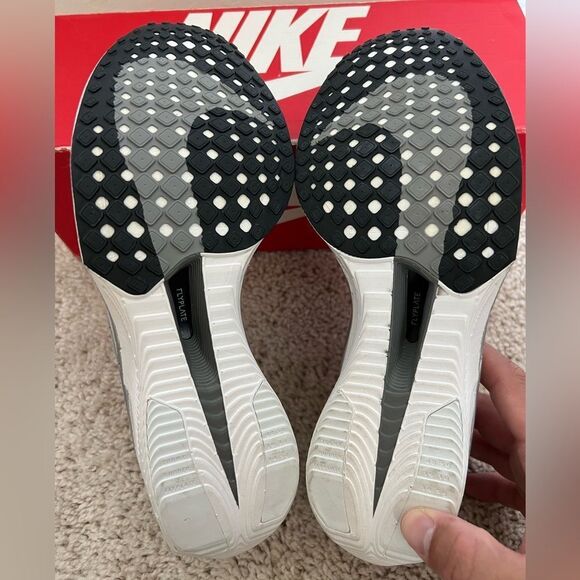 Nike ZoomX Vaporfly Next% 3 White Metallic Silver - Picture 8 of 9
